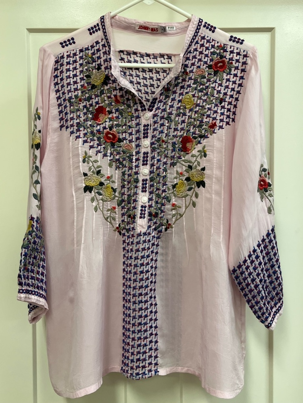 Johnny Was Light Pink Embroidered Blouse XS